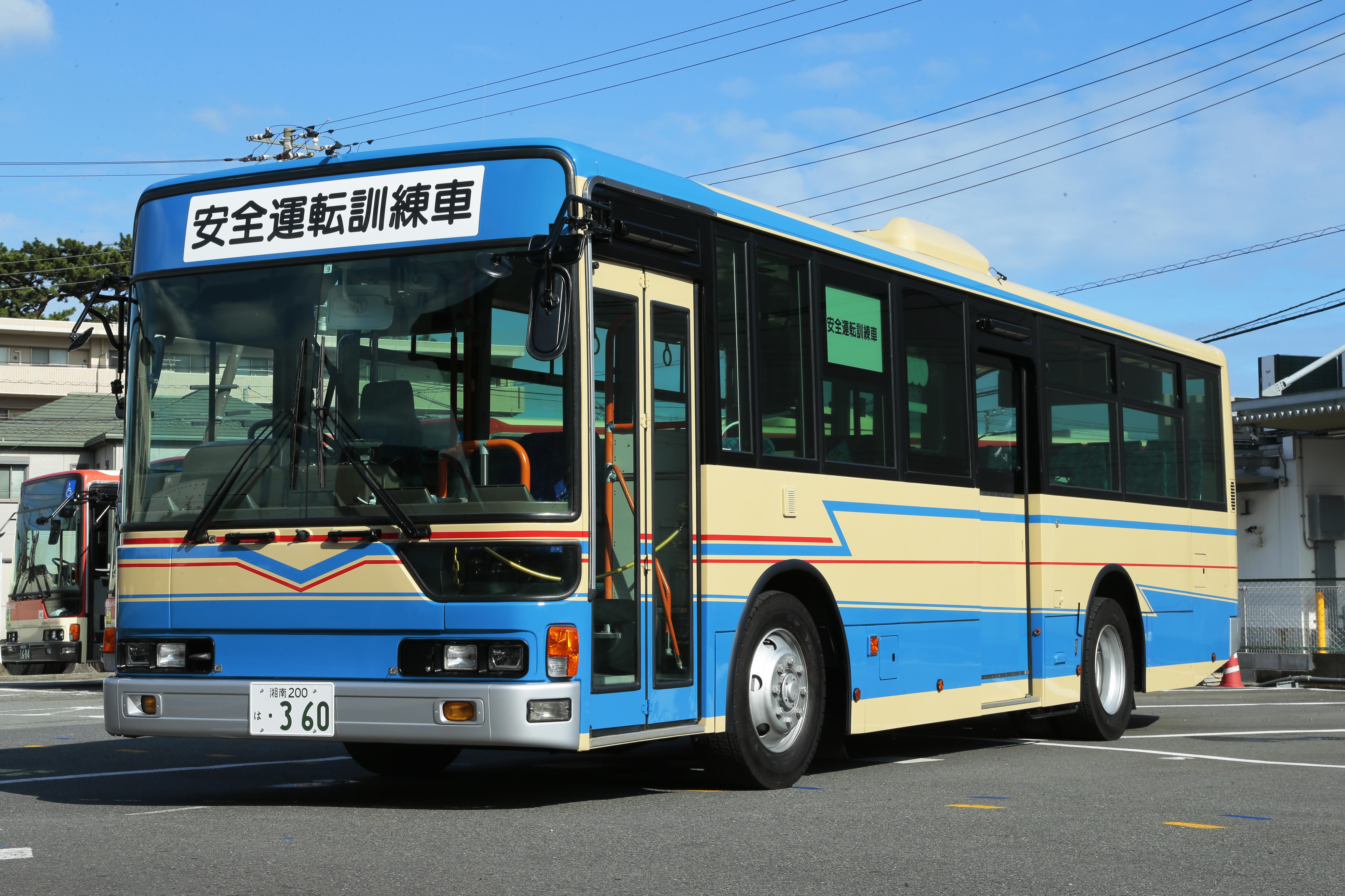 箱根登山バス（株） 安全運転訓練車のバス改造工事 バス車両 実績紹介 東急テクノシステム